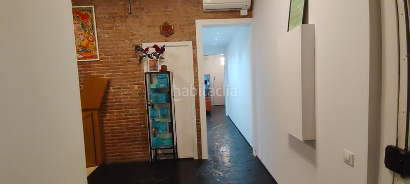 Foto bd6bb7a2-d214-4f98-83af-5494d80d9f1a. Local comercial local en venta 200 mt2 calle córcega /aribau en Barcelona