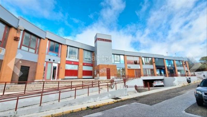 Foto e8afe5e3-e84e-42c3-8557-4d3fe50cad7c. Lloguer aparcament cotxe a avenida de cuba 10 a Ciudad Aljarafe Mairena del Aljarafe