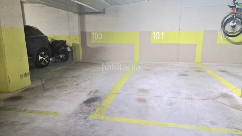 Foto 40f194a7-b9f5-4840-9b9a-0d74b9775682. Aparcament cotxe a avenida de los olmos 58 a Nuevo Bulevar Mairena del Aljarafe