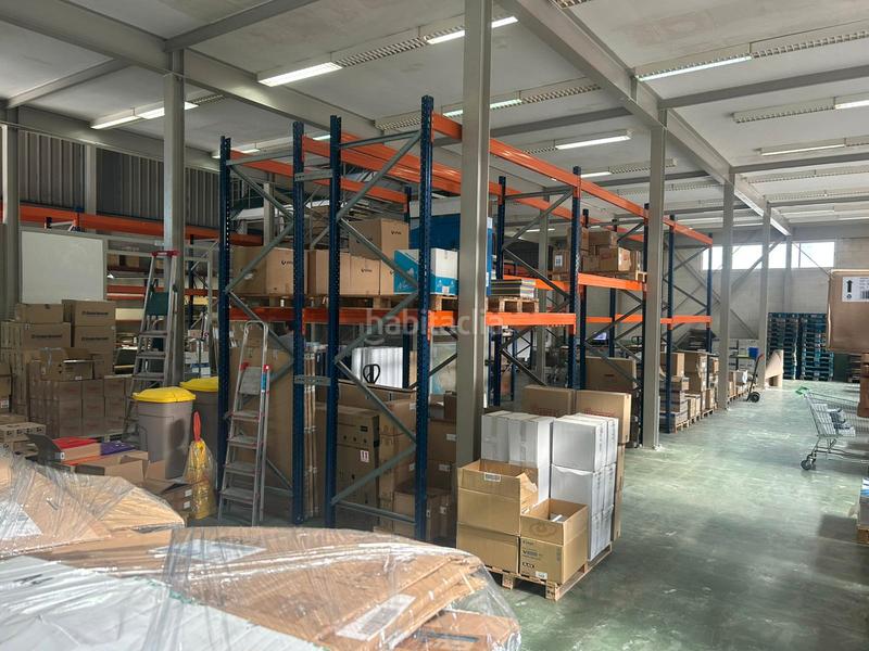 Foto 499b63bc-fcf3-4a5c-a2cc-01c512c9c428. Location bâtiment à usage industriel dans Pisa Mairena del Aljarafe