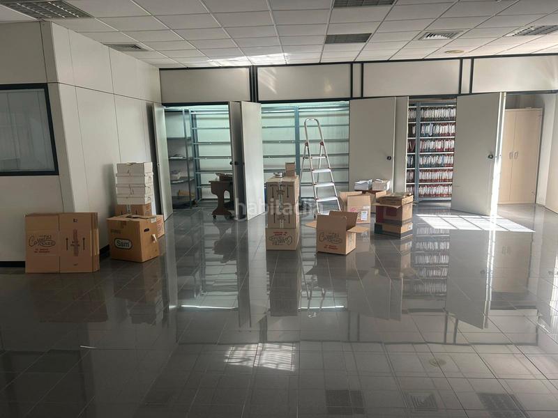 Foto 45ed8cb2-9357-42ef-954f-4cc5ddbe7c2b. Rent industrial building in Pisa Mairena del Aljarafe