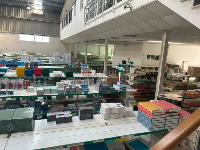 Foto 972691af-80d4-461d-9509-78cd864184b2. Rent industrial building in Pisa Mairena del Aljarafe