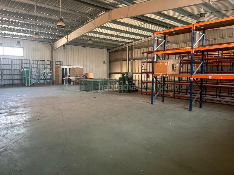 Foto b6aec7ee-07ec-4071-8d13-a0aabd735ba4. Rent industrial building in Pisa Mairena del Aljarafe