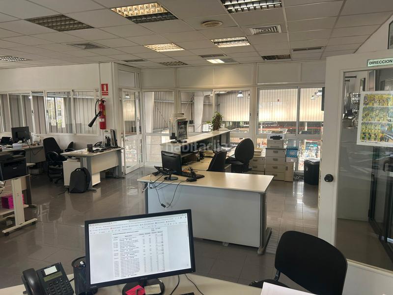 Foto e0369a0a-6140-4eb1-9a4d-e19890a84c3a. Rent industrial building in Pisa Mairena del Aljarafe