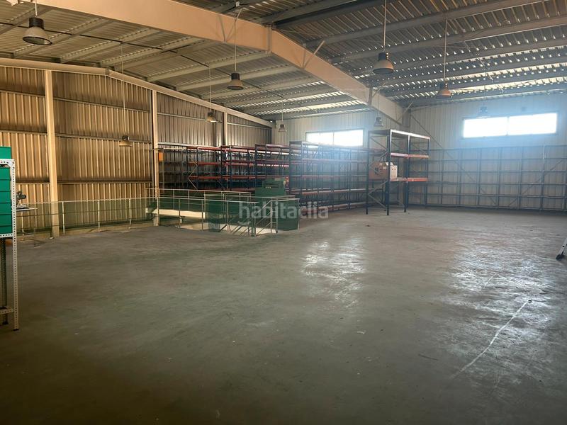 Foto ec2590f8-ed33-4fe1-9d7c-91005bb42406. Rent industrial building in Pisa Mairena del Aljarafe