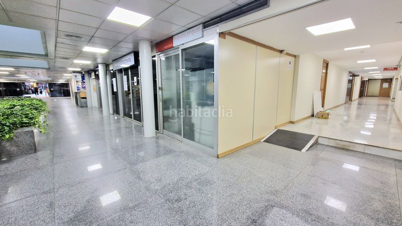 Foto 9e78643a-595d-4f1b-a13e-619db5c23851. Business premise in avenida san francisco javier 9 in Sevilla