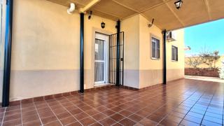 Casa aparellada  Calle granado