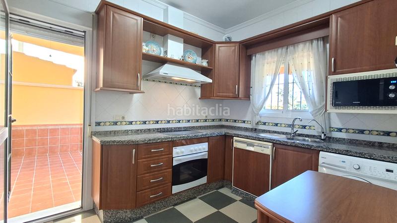 Foto 479b8da8-4cf6-4f79-81b4-005ec9a2f0bf. Doppelhaus mit kamin parking in Almensilla