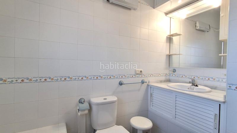 Foto d7ed6e1f-8c5a-4dae-8197-7bd29866c70e. Doppelhaus mit kamin parking in Almensilla