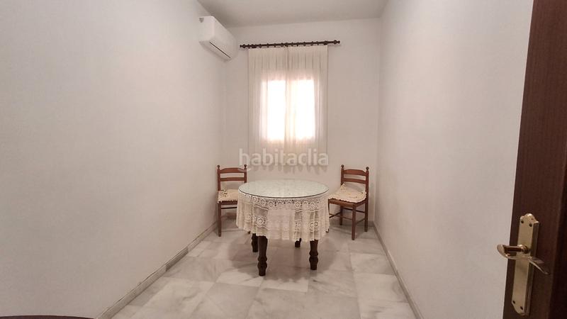 Foto daf84988-c2c9-4dc5-ba9f-e82ff5d83a7b. Doppelhaus mit kamin parking in Almensilla