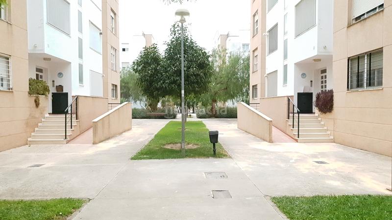 Foto 48d5cb6a-161b-4788-a1a5-b4ff67a217ce. Miete autoparkplatz in calle la pinta 59 in Ciudad Expo Mairena del Aljarafe