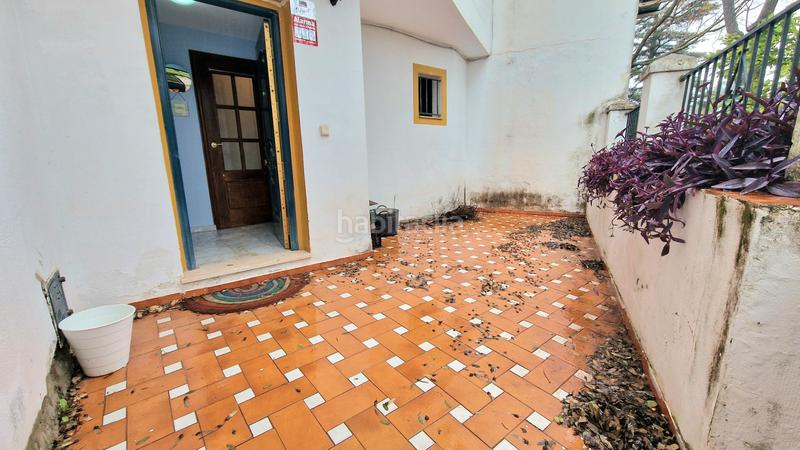 Foto c9a1b865-9f4c-454e-b13d-0c1c8ff8296d. Casa adossada amb xemeneia aparcament piscina a Simon Verde Mairena del Aljarafe
