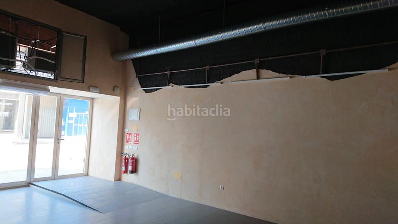 Foto 29084255-42e6-4f08-add0-846a4ea74e4d. Local comercial a calle hacienda 30 a Pisa Mairena del Aljarafe