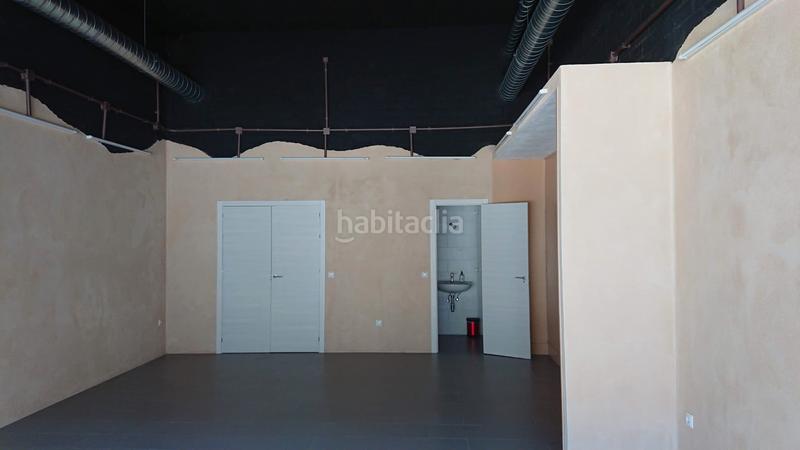 Foto 89b20715-30e3-4723-9e12-7a0356d8b4cd. Local comercial a calle hacienda 30 a Pisa Mairena del Aljarafe