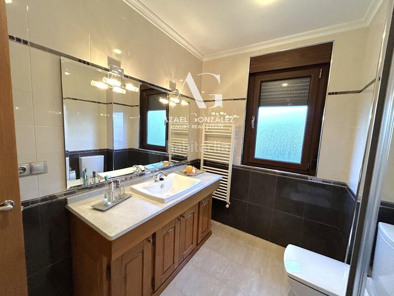 Foto 74126be2-5a83-478f-b9e0-83ee153d4f80. Chalet con riscaldamento parcheggio in Suances