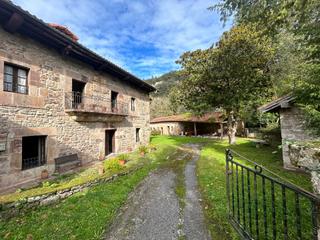 Mas à Herrerías. Casona de los rubín de celis