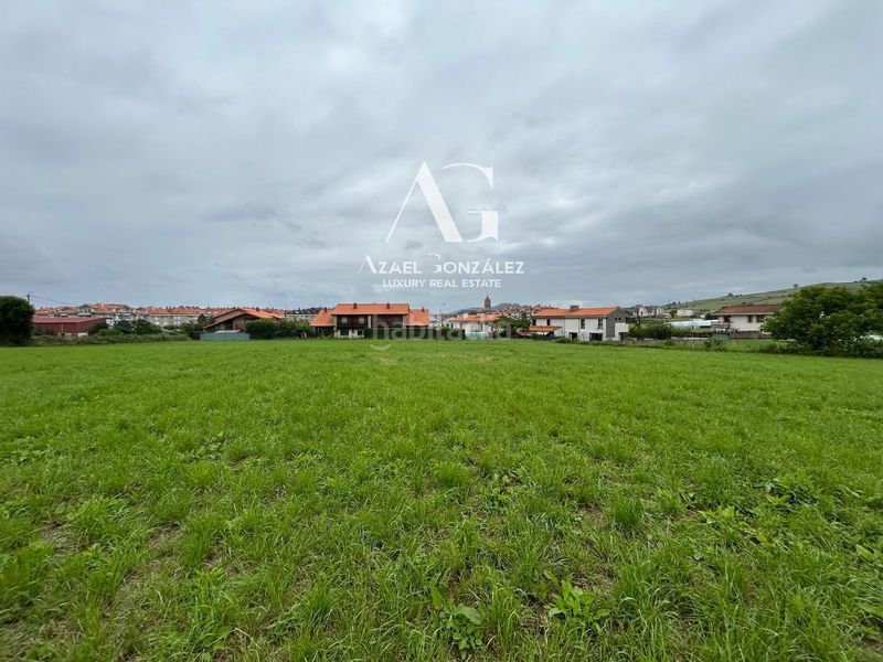 Foto 19603441-b3d4-4284-ae28-b1bf1172d196. Terreny residencial a poligono 10 a Ajo Bareyo
