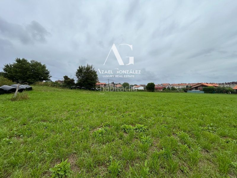 Foto 2477a004-f616-4c56-8221-1c4be662eb07. Terreny residencial a poligono 10 a Ajo Bareyo