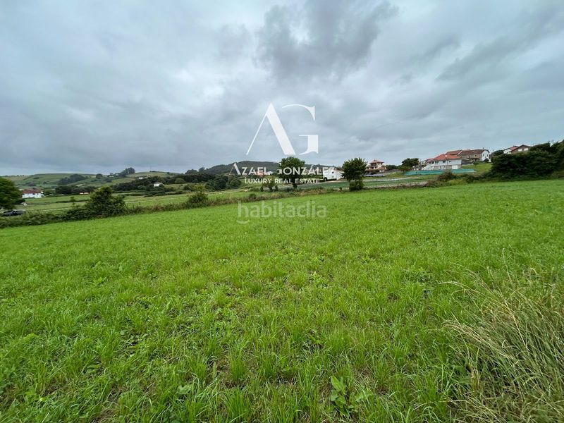 Foto 416a961b-1d55-45d5-82bb-25af076ff696. Terreny residencial a poligono 10 a Ajo Bareyo