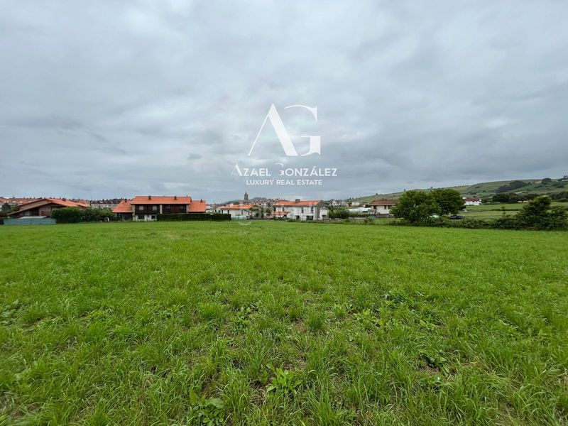 Foto 7e245272-9830-4a96-98df-a5de24b649bb. Terreny residencial a poligono 10 a Ajo Bareyo