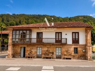 Maison  Treceño-plaza. Gran casona en treceño cantabria con bar en funcionamiento inver