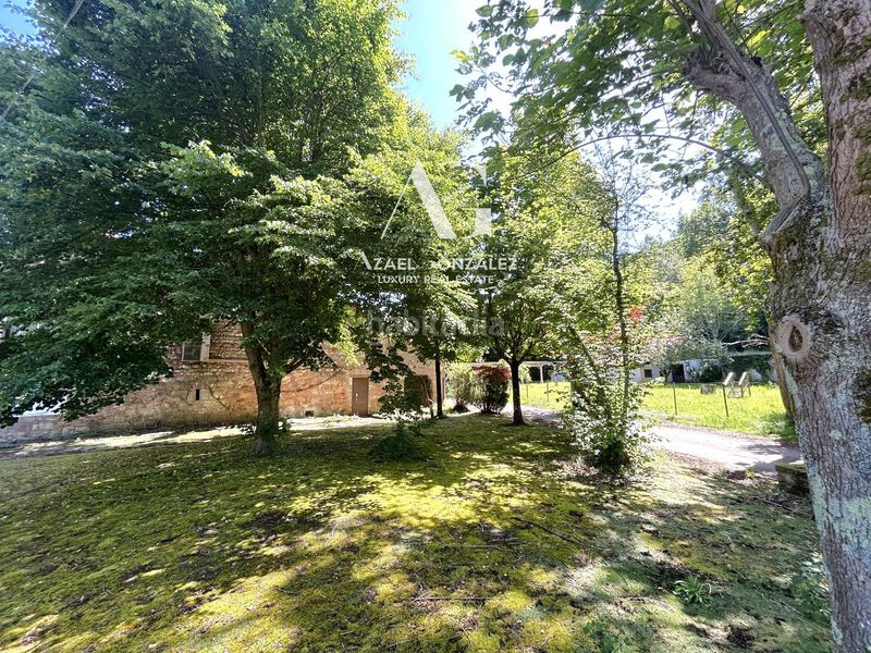 Foto 6036d9a4-87b1-452e-b3ad-170c033a51e3. Casa a cos 5 a Mazcuerras