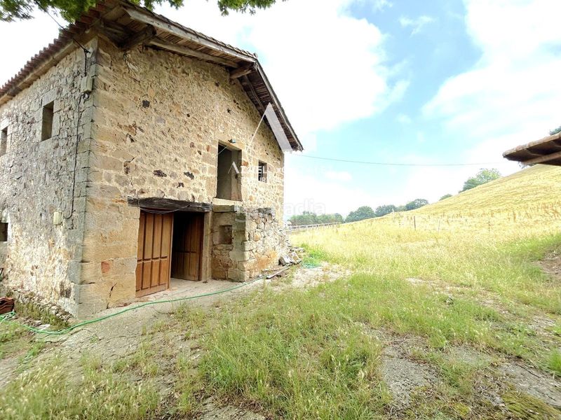 Foto 45d49e2c-7e4c-4a98-bd8d-a41336adb09a. Casa in el arenal in Penagos