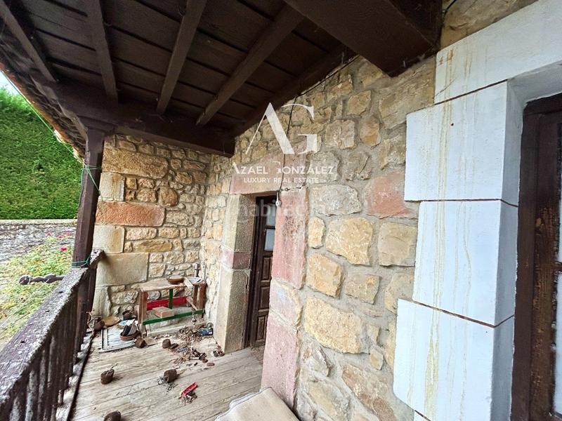 Foto 877e3171-f983-4ed2-812a-783647317c0a. Casa adosada casona para reformar en cosío en Rionansa