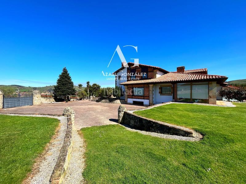 Foto be2842a7-42b2-4422-97b4-479dadac2f5a. Edificio villa de lujo en Santillana del Mar
