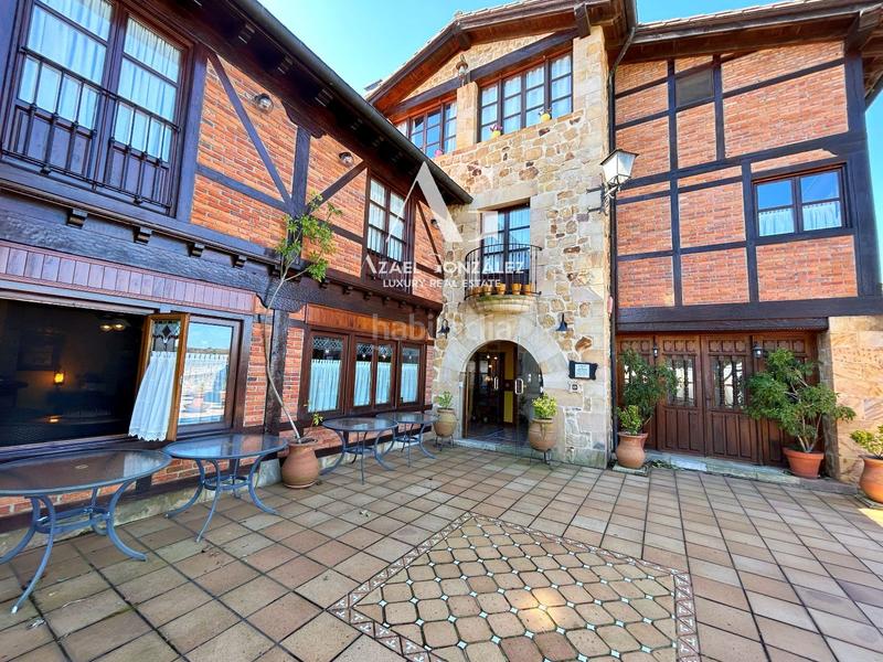 Foto e16a623a-6120-4c81-b5bc-2d601c93c0fc. Edificio villa de lujo en Santillana del Mar