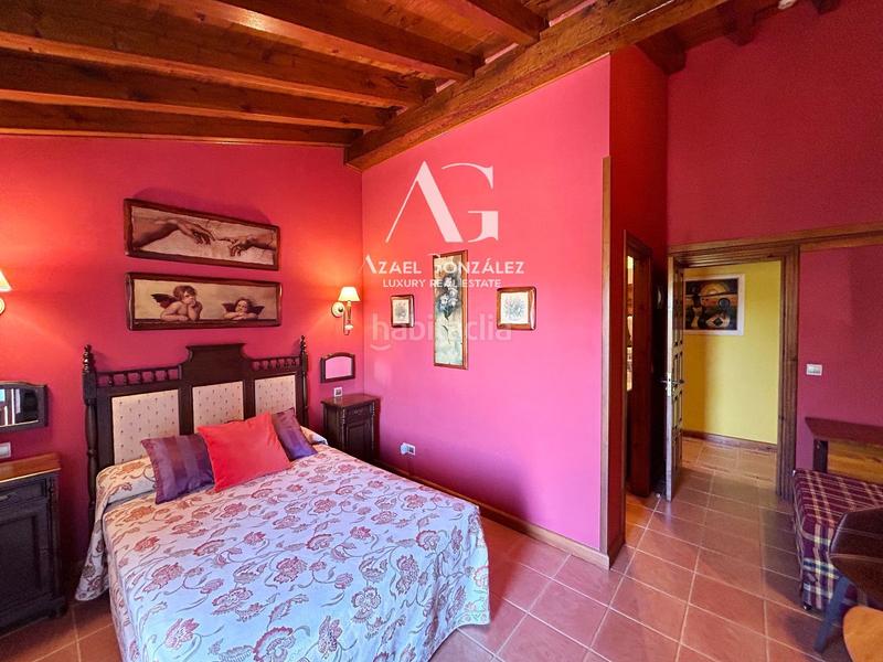 Foto e445d70d-350d-452c-9a11-b6ac0f412889. Edificio villa de lujo en Santillana del Mar