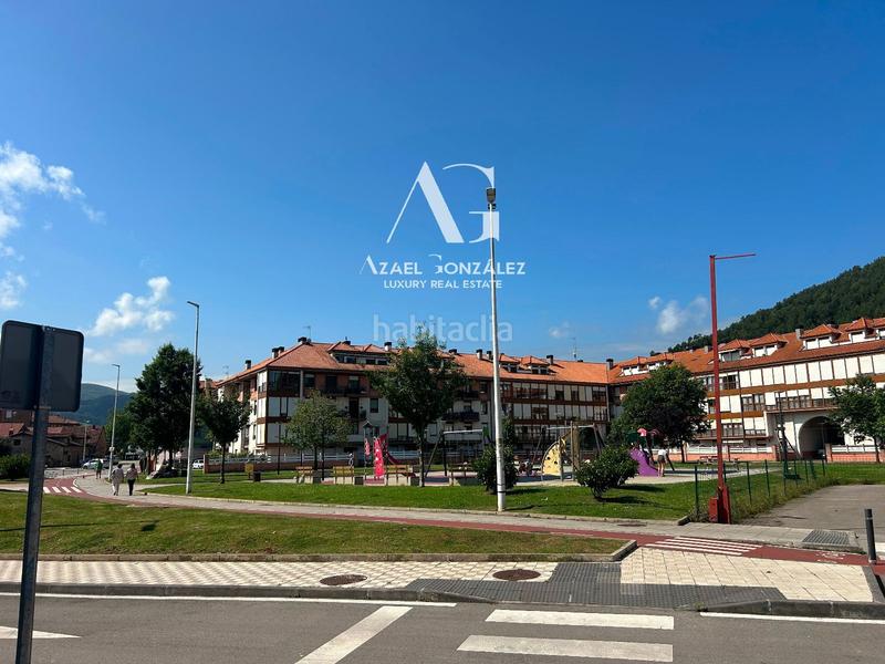 Foto 6bcab647-58dd-4d39-9f4c-7186f6eb38f9. Local commercial dans Cartes