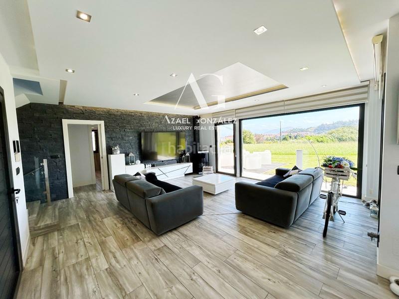 Foto 9861283e-16ee-45f2-9385-fd48be647a6f. Xalet amb calefacció aparcament a Alisal - San Román Santander