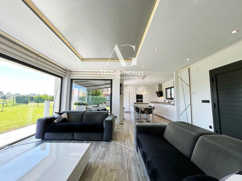 Foto a9a2e10e-2b91-49df-a14a-667d7ffc5f7b. Xalet amb calefacció aparcament a Alisal - San Román Santander