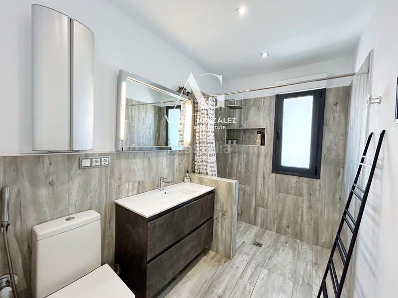 Foto c8f267df-d91d-4362-bd97-f98cc629b1b9. Xalet amb calefacció aparcament a Alisal - San Román Santander