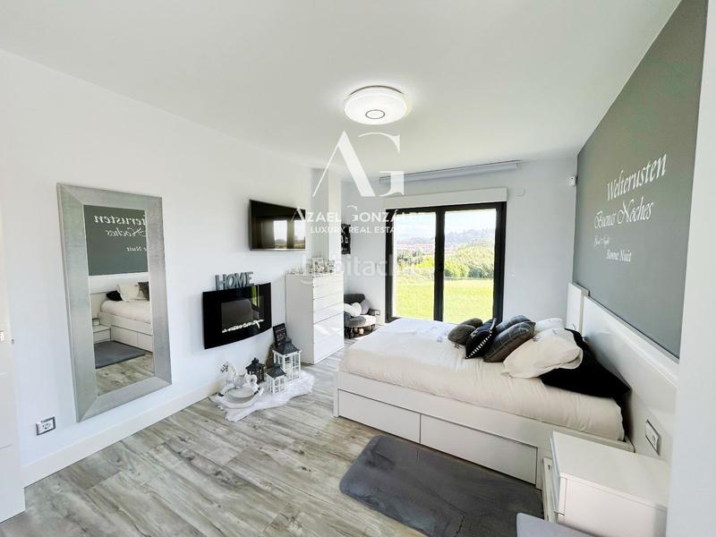 Foto fd79dab1-078b-4c49-bf9c-01fd07088007. Xalet amb calefacció aparcament a Alisal - San Román Santander