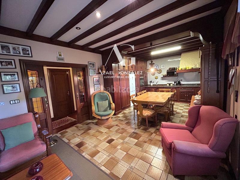 Foto a6a2e414-1fda-4357-bbaf-5ddfcf363c91. Casa amb calefacció aparcament a Sierrapando Torrelavega