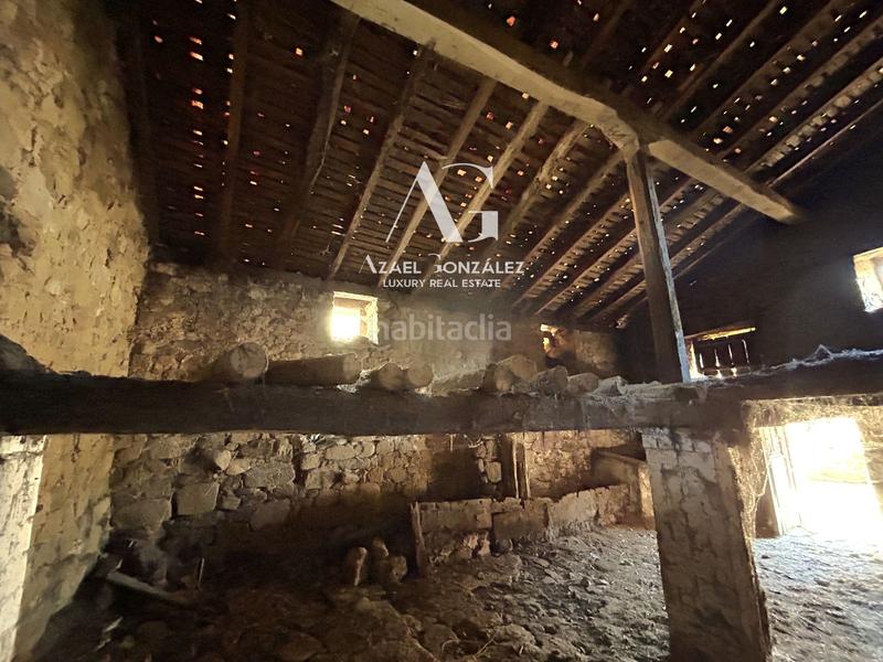 Foto 1828149d-6bb5-4230-a6bc-bf34ecc0bf76. Casa adossada a Cabuérniga