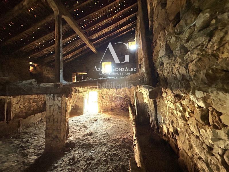 Foto 2641d73c-f8df-4d3a-9c33-9b2f4f192373. Casa adossada a Cabuérniga