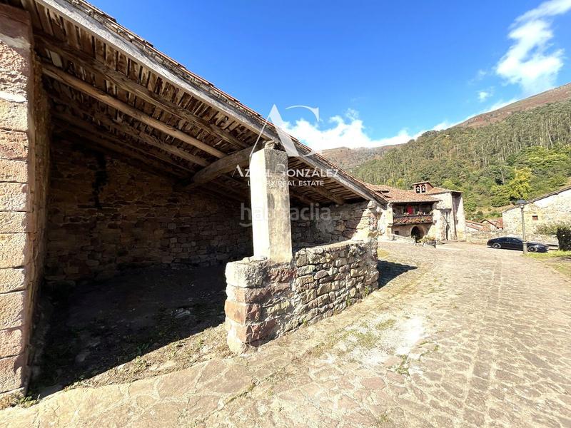 Foto 4a81e27b-9dbf-4d5c-8755-402cba2877ec. Casa adossada a Cabuérniga