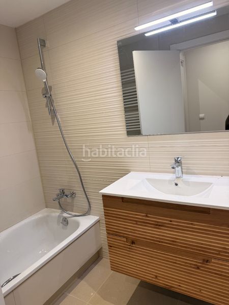 Foto 6129b292-5e74-430c-985b-0e1e2dad056e. Piso 103m<sup>2</sup> bloc 7 pis porta 2a en Barri dels Escriptors Salt
