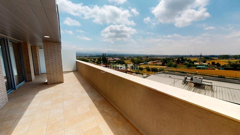 Foto 8d326b49-ffaa-4241-84c6-19a09739ae10. Àtic 149m<sup>2</sup> amb calefacció piscina a Barri dels Escriptors Salt
