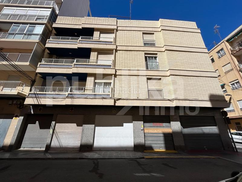 Foto b676b929-154e-46f6-8bdf-25511fb806ce. Posto auto in calle jose alejo bonmati 22 in Playa Levante Santa Pola