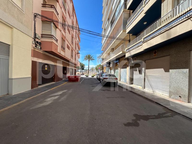 Foto ed70ecaa-3be4-49bc-b32b-6fed2e32d350. Posto auto in calle jose alejo bonmati 22 in Playa Levante Santa Pola