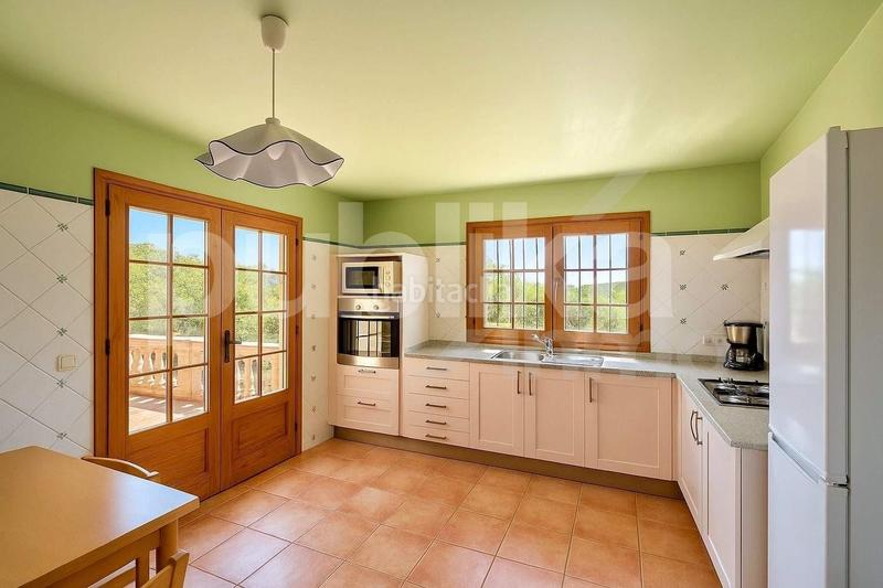 Foto a9f099f3-92e5-4ffe-9640-8acef88438ec. Country house with parking pool in Llucmajor interior Llucmajor