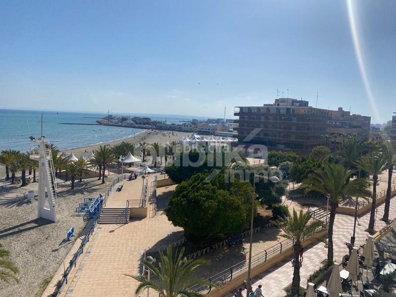 Foto c702a5e9-9dae-4be7-9a99-a3246de8bb21. Alquiler piso  alquiler vacacional en Playa Levante Santa Pola