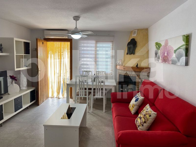 Foto 37f10032-ec67-4746-9cf0-41a0b8632b90. Casa adossada amb calefacció aparcament piscina a Santa Pola