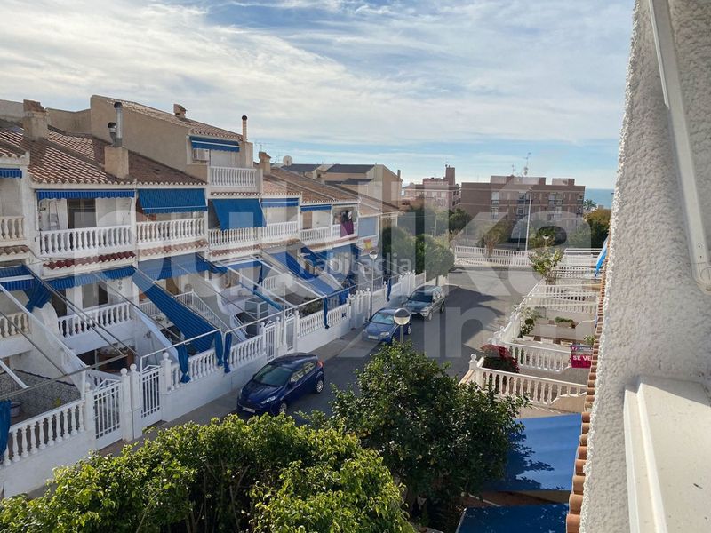 Foto a18fa64d-e6d2-4893-98f9-29034d2e6f63. Casa adossada amb calefacció aparcament piscina a Santa Pola