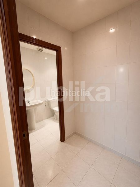 Foto 5c2bc8eb-ca2e-4e83-9872-18f2159574ab. Local comercial a Centro Santa Pola