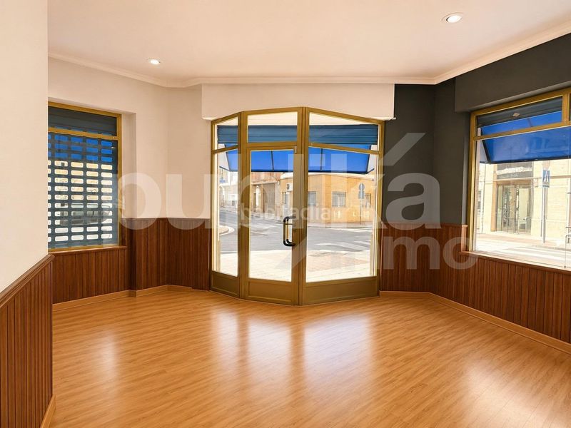 Foto cf005d8c-0e76-489d-bcee-a6a19f79f4cf. Local comercial a Centro Santa Pola